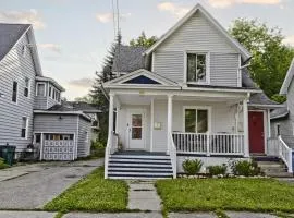 Cozy Lansing Retreat, Steps from Downtown & River