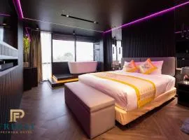 Friday Premium Hotel