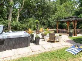 The York Schoolhouse - Hot Tub - Game Room