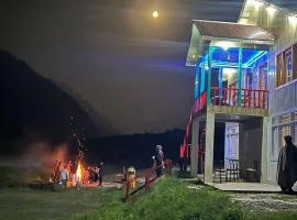 Venus Guest House Lalazar, hotel di Battakundi