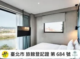 Waterfront Hotel