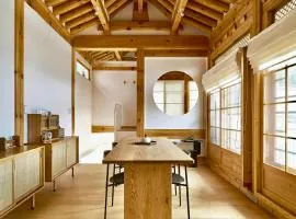 Luxury Hanok Serenity Villa