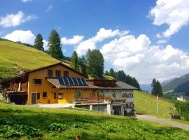 BnB Guesthouse Lusi, guest house in Frauenkirch