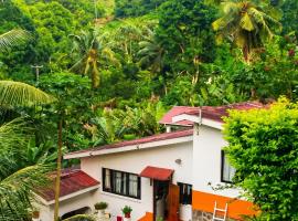 Charming house in Victoria with mountain view, hotel a Victoria