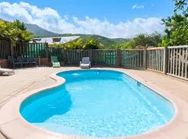 Appartement spacieux à Bouillante avec piscine partagée