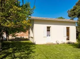 Maison charmante à Soulac-sur-Mer avec jardin clôturé
