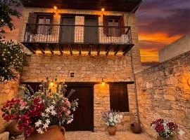 Daphne Cottage - A charming cottage in Vasa Village