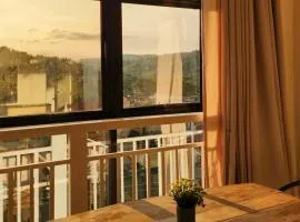 R Hotel Centro and Restaurant