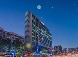 Baiman Hotel Pazhou Convention & Exhibition Center Branch, Guangzhou Tower Central Subway Station