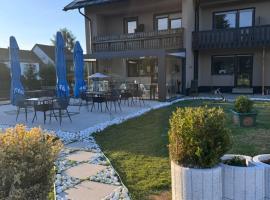 Villa Johannes, hotel in Warmensteinach