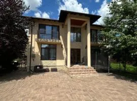 Vila 3 dormitoare Bucov