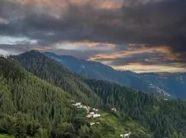 Himalaya View I Pvt Balcony I Open Air Terrace I Charvi Retreat By Exotic Stays