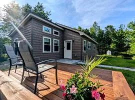 Peaceful Garden Retreat Near Acadia National Park, Maine