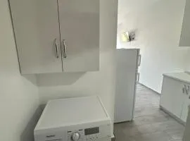 studio 1