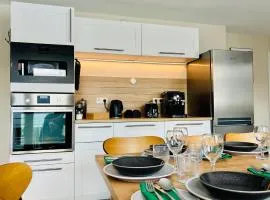 AyCatcherHomes - Mira I Old Town I 3BR Loft I 9 Guests