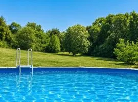 Villa avec piscine privée près de Montgivray, 120 m²
