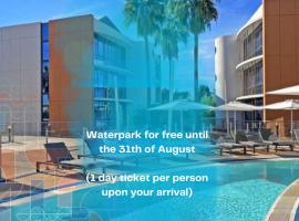 SoBlue Hôtel, ξενοδοχείο στην Αντίμπ