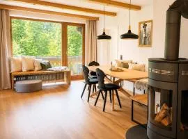 Die Watzmannsuite - Familienfreundliche Ferienwohnung in historischer Villa mit Kamin, Infrarotsauna, Balkon, Garten, nur 10 Gehminuten ins Zentrum von Berchtesgaden
