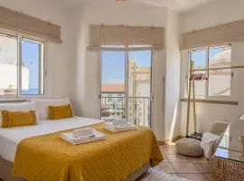 #407 Central 3BR Walk to the Beach & Old Town