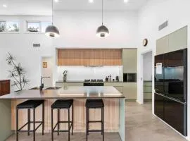 Tomakin Tonic managed by Batemans Bay Accom