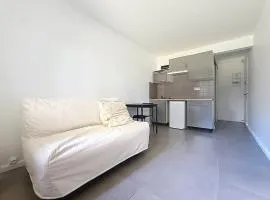 Charmant studio dans un parc privé