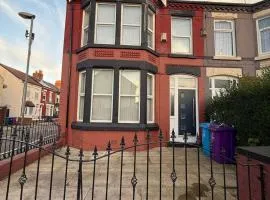 Edge Grove- 3 Bedrooms with on street parking
