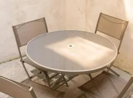 Maison charmante à Montblanc avec terrasse