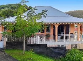Appartement douillet avec vue sur les montagnes au Vauclin