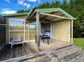 Chalet cosy avec accès piscine partagée
