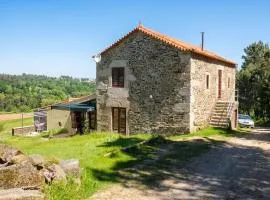Spacious House in Seia with Stunning Mountain Views, 150 m²