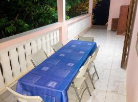 Spacious apartment in Bandrele with terrace, BBQ, Hotel in Bandrélé