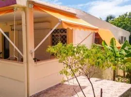 Maison charmante à Sainte-Anne avec climatisation - 70 m²