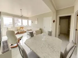 Comfortable Apartment in Blankenberge, 40 sqm, parking