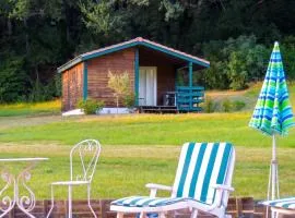 Chalet confortable aux Tourettes avec piscine partagée