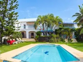 Spacious villa with sea view in Trou D'Eau Douce