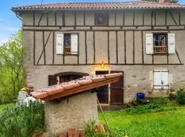 Maison spacieuse à St Constant Fournoules avec jardin