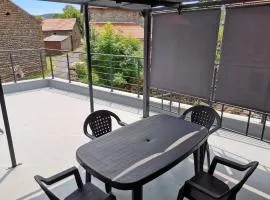 Maison confortable à Vergezac avec terrasse
