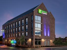 Holiday Inn Express Cambridge West - Cambourne by IHG, hotel di Cambridge