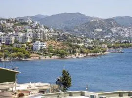 Cozy Duplex with Fascinating View in Yalikavak