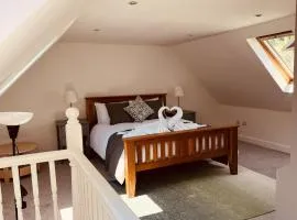 Selden Lodge