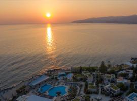 Nana Golden Beach All Inclusive Resort & Spa、ヘルソニソスのホテル