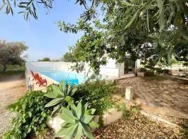 Casa della Salvia con Piscina, relax in campagna vicino al mare