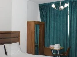 Bright & Cozy Studio Apartment
