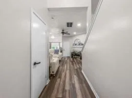 Ile Ayo - Private Bedrooms with Shared Bathroom in Co-Living Home