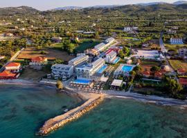 Golden Coast Beachfront Resort, хотел в Kypseli