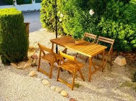 Apartamento con jardín, piscina y parking