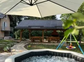 Dva Bora Holiday Home
