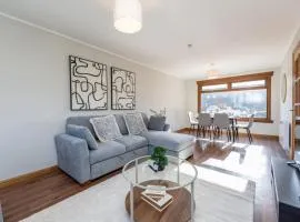 Free Parking Sleeps 6 3 Bedrooms Stunning Interior