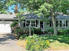 15 min Walk to Nauset Beach, hotell i Orleans