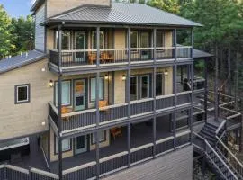 Broken Bow Cabin with Private Hot Tub Sleeps 8 Near Beavers Bend State Park Pet Friendly